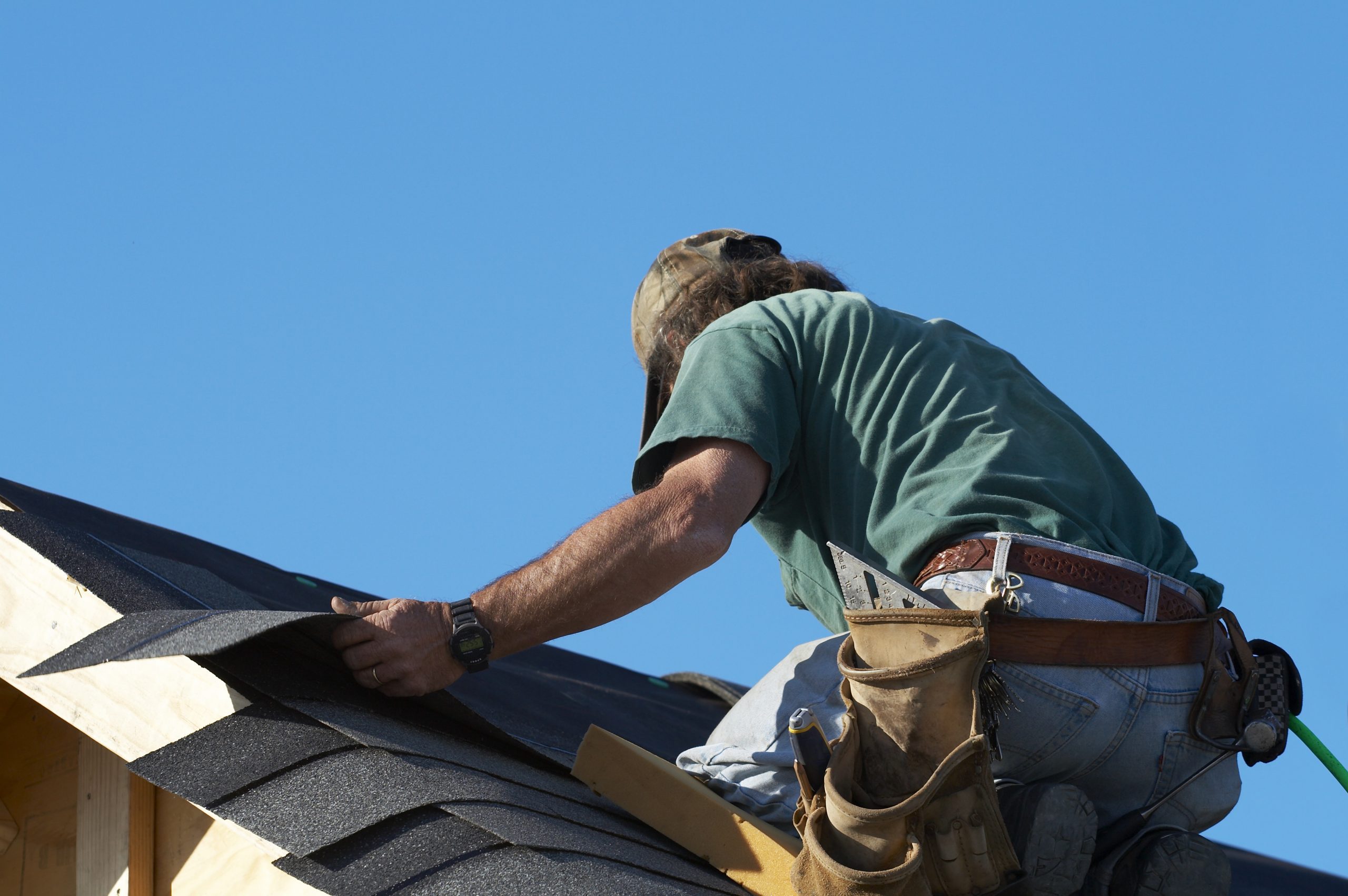 roofing repair contractor
